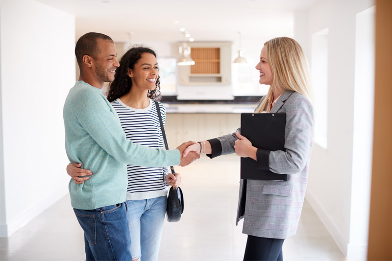 Benefits of Working with a Phoenix Real Estate Agent